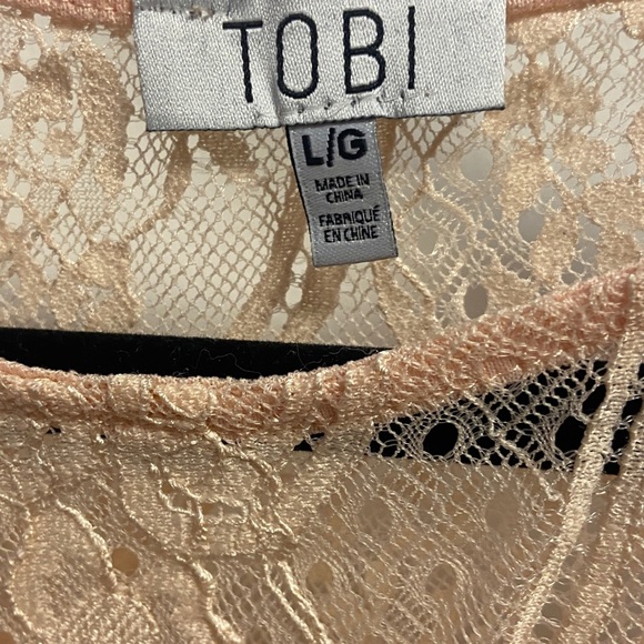 Tobi Lacey Dress - Picture 3 of 3